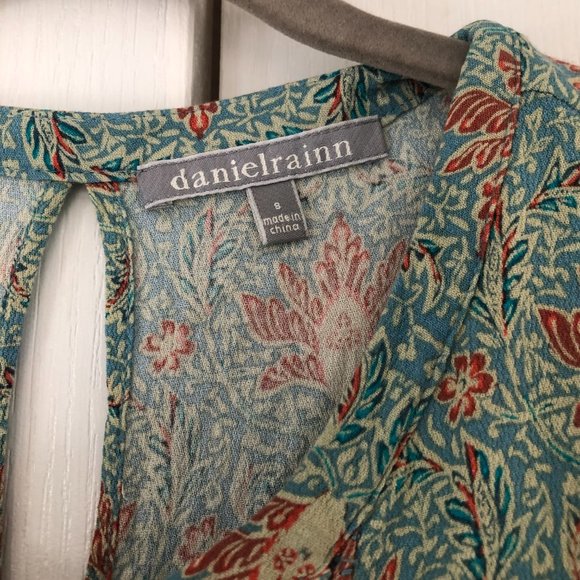 Stitch Fix Daniel Rainn Sleeveless Blouse - Picture 4 of 4